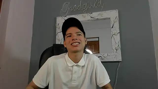 cutetous – webcam model profile photo Image 10