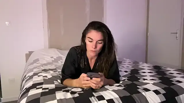 secret_roomx – webcam model profile photo Image 3