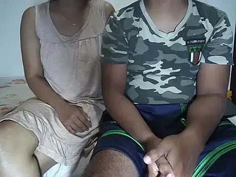 paroncho – webcam model profile photo Image 2