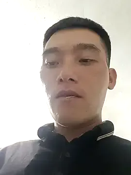 starvingo2002 – webcam model profile photo Image 4