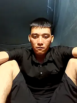 starvingo2002 – webcam model profile photo Image 8