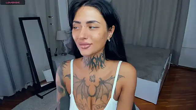 loving_ladies – webcam model profile photo Image 2