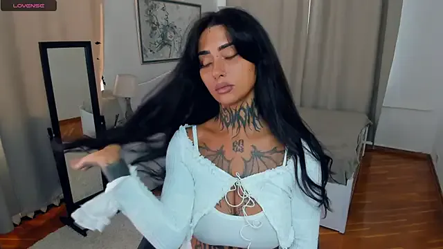 loving_ladies – webcam model profile photo Image 9