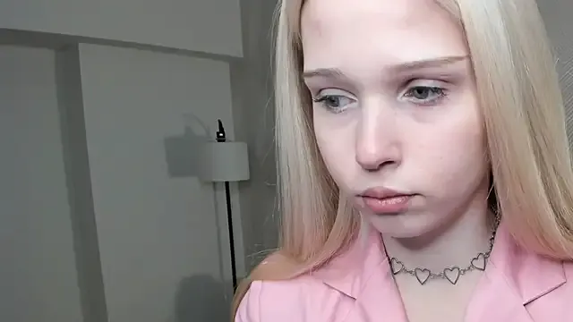 winter11 – webcam model profile photo Image 4