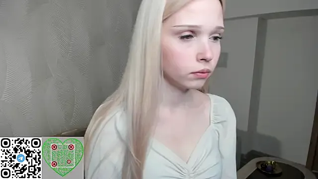 winter11 – webcam model profile photo Image 5