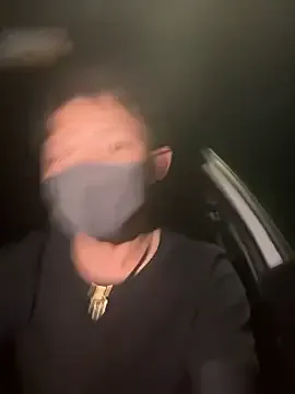 DomManlyGuy – webcam model profile photo Image 12