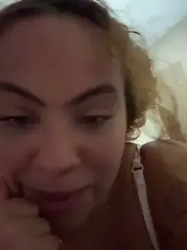 amelietarson – webcam model profile photo Image 14