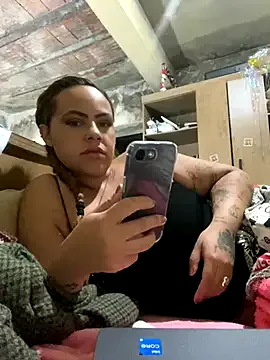 amelietarson – webcam model profile photo Image 16