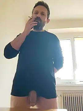 bisexualmilf – webcam model profile photo Image 12