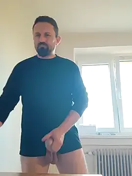 bisexualmilf – webcam model profile photo Image 4