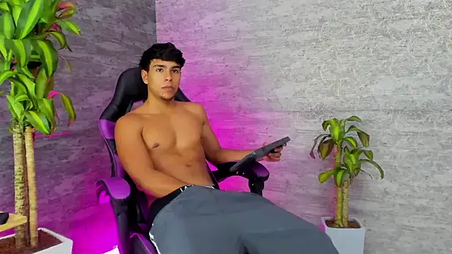 someone_sweet – webcam model profile photo Image 4