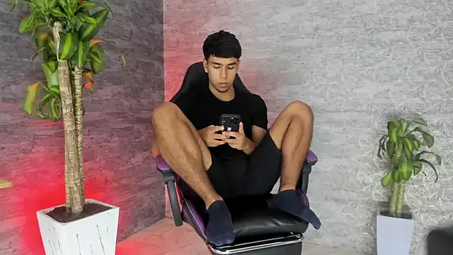 someone_sweet – webcam model profile photo Image 8