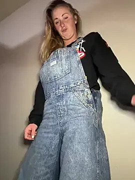 irohani_usagi – webcam model profile photo Image 6