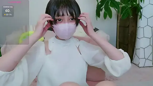 Megu_Melon – webcam model profile photo Image 11