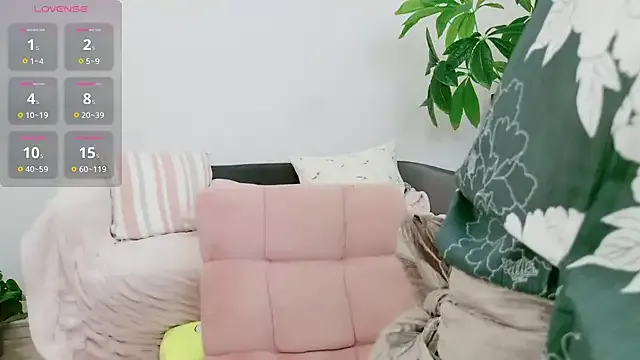 Megu_Melon – webcam model profile photo Image 15