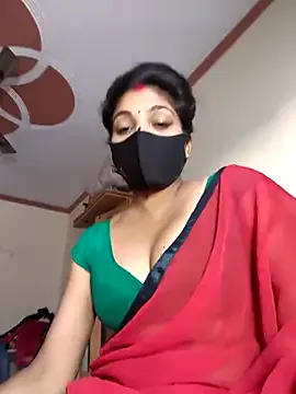 yuly_terner – webcam model profile photo Image 10