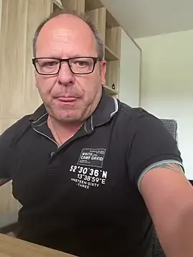 sandili – webcam model profile photo Image 14