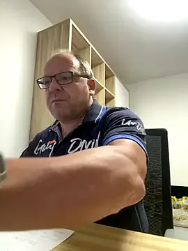 sandili – webcam model profile photo Image 15