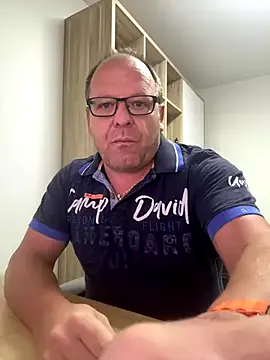 sandili – webcam model profile photo Image 16