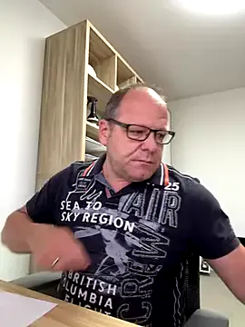 sandili – webcam model profile photo Image 5