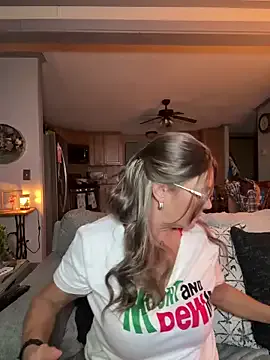 roouse – webcam model profile photo Image 19