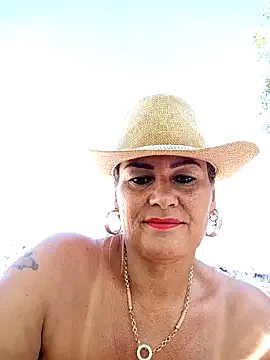 little_show_sexy – webcam model profile photo Image 17