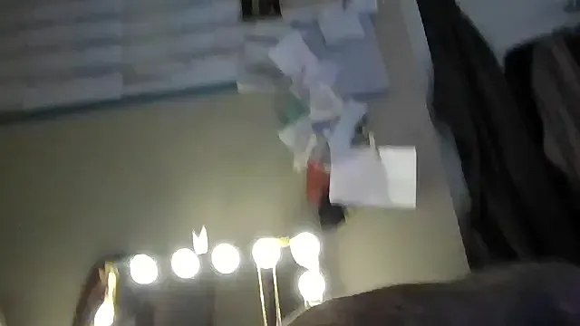 mysthush – webcam model profile photo Image 3