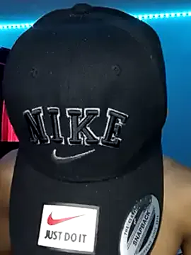 little_show_sexy – webcam model profile photo Image 11