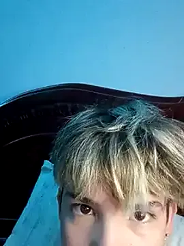 little_show_sexy – webcam model profile photo Image 12