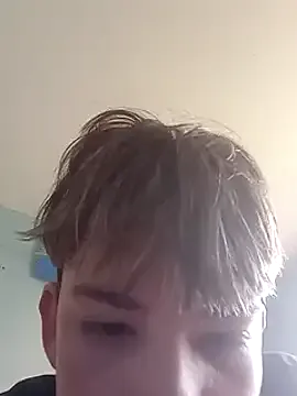 little_show_sexy – webcam model profile photo Image 3