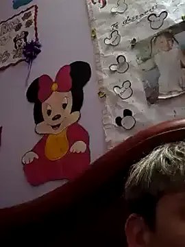 little_show_sexy – webcam model profile photo Image 9