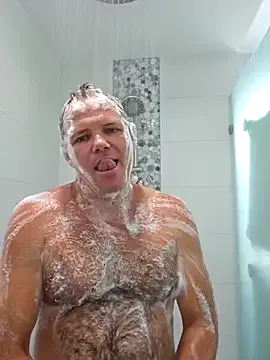 Earth_001 – webcam model profile photo Image 3