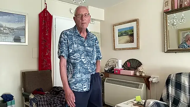 secret_dream415 – webcam model profile photo Image 2