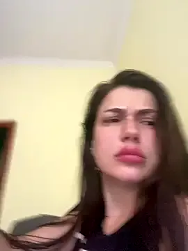 living_doll – webcam model profile photo Image 3