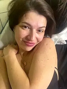 living_doll – webcam model profile photo Image 9