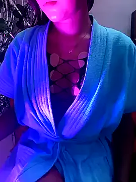 paroncho – webcam model profile photo Image 14