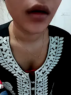 paroncho – webcam model profile photo Image 16