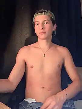 handsomeboys19 – webcam model profile photo Image 18