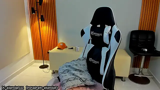 chinsemechan – webcam model profile photo Image 7