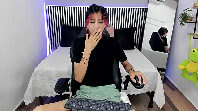 loving_ladies – webcam model profile photo Image 13