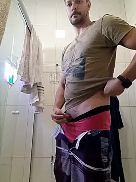 hornyshow_tv – webcam model profile photo Image 11