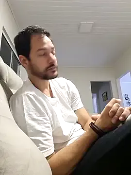 hornyshow_tv – webcam model profile photo Image 5