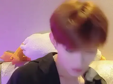 bisexualmilf – webcam model profile photo Image 2