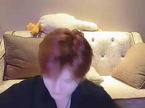 bisexualmilf – webcam model profile photo Image 3