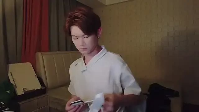 bisexualmilf – webcam model profile photo Image 9