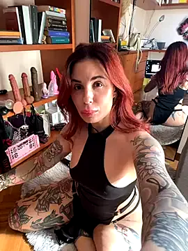 loving_ladies – webcam model profile photo Image 10