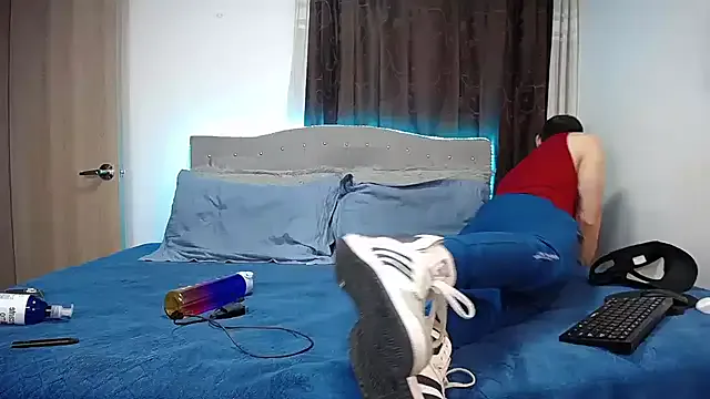 trainwithme – webcam model profile photo Image 15