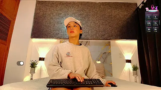 sadedonnick – webcam model profile photo Image 5