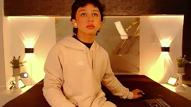 sadedonnick – webcam model profile photo Image 6