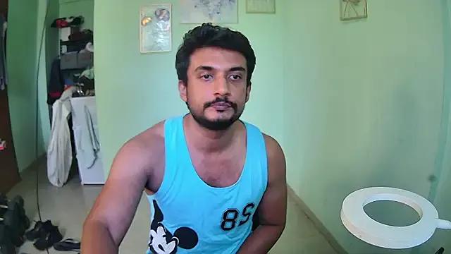 PabloArena – webcam model profile photo Image 2